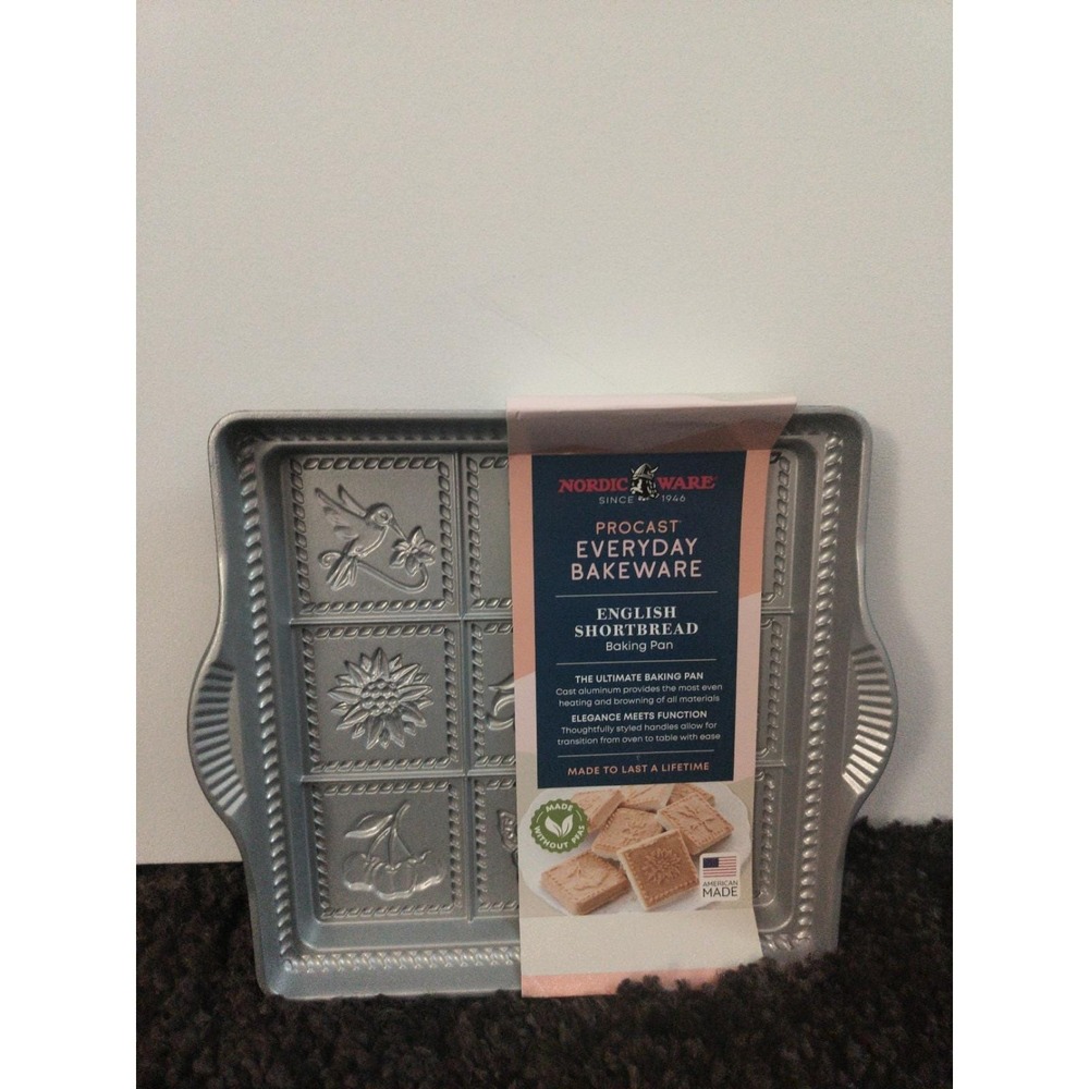 Nordic Ware Silver English Shortbread Baking Pan with Decorative Squares New